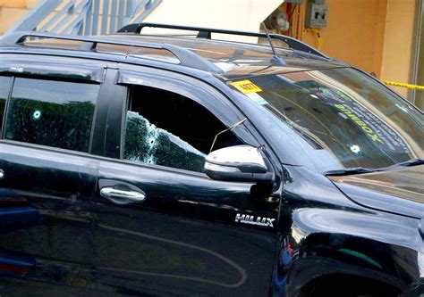 Trece Martires Vice Mayor Alex Lubigan shot dead .